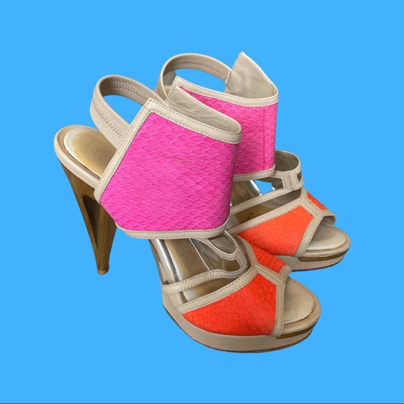 BCBG MaxAzria heels - Picture 1 of 1